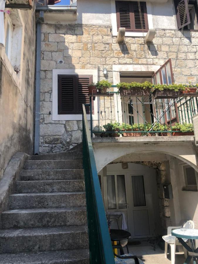 Old Town Apartment Nina 1 سبليت المظهر الخارجي الصورة